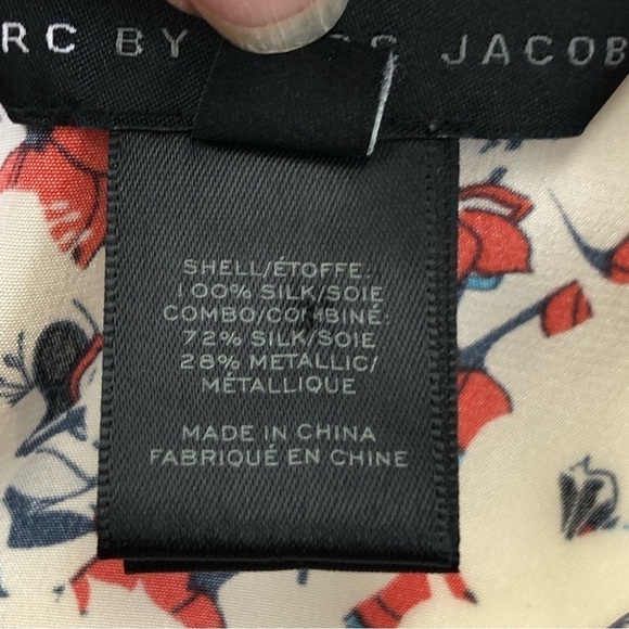 Marc Jacobs floral silk blouse 3/4 sleeve blouse Size 0 round neck - Picture 13 of 13